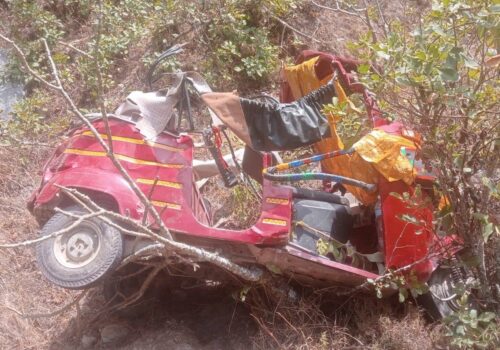 सल्यान अटो दुर्घटना : १ जनाको उपचारको क्रममा मृत्यु