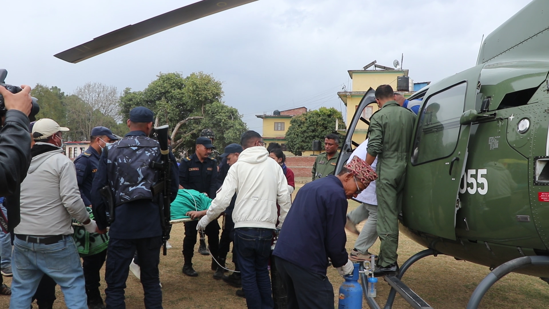 सल्यान अस्पतालमा कार्यरत डाक्टर शाह अचेत अवस्थामा फेला, हेलिकप्टरमार्फत उद्धार