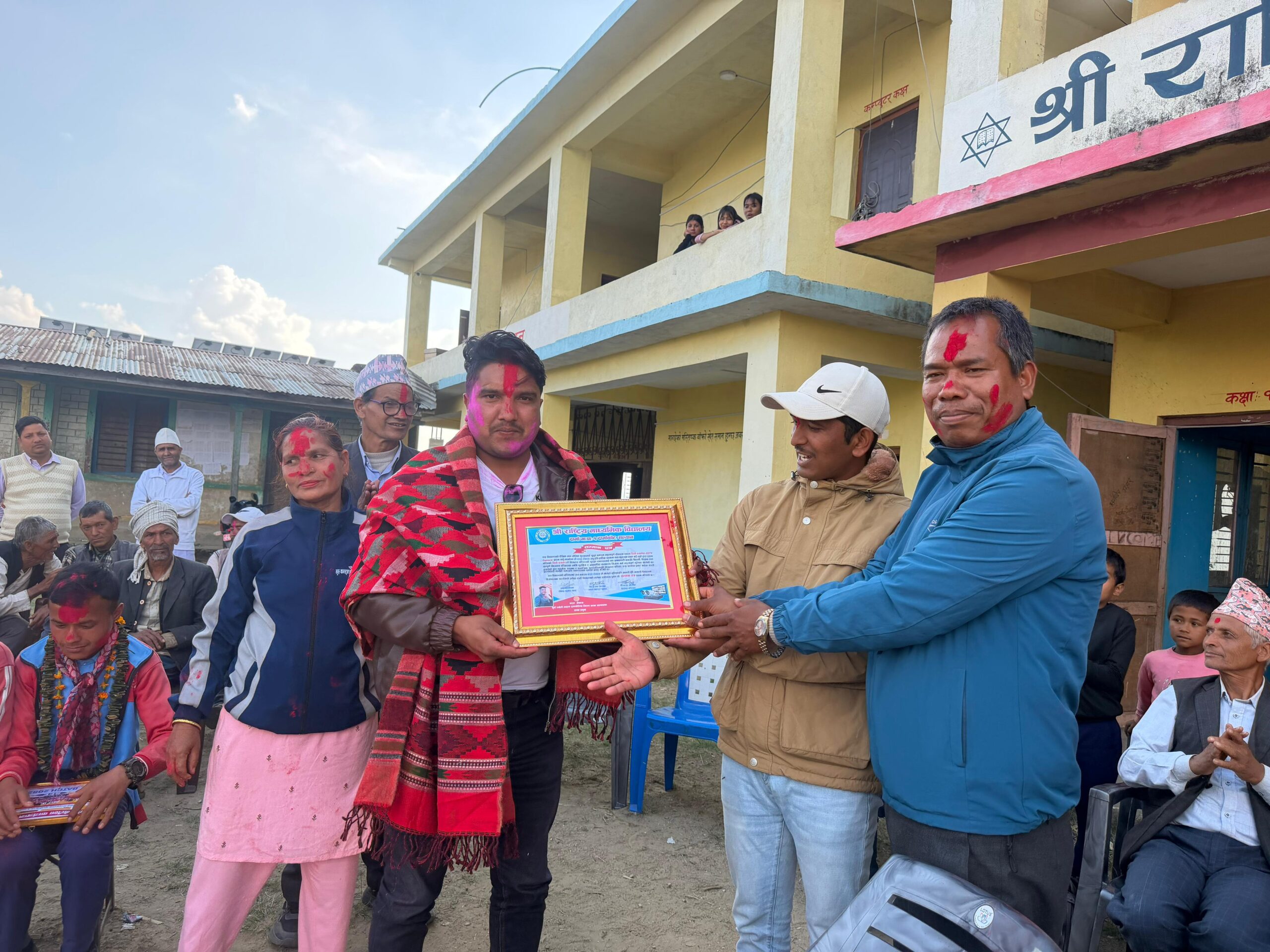 शैक्षिक वातावरण सुदृढ बनाउन विद्यालयलाई सिसिटिभी क्यामरा सहयोग