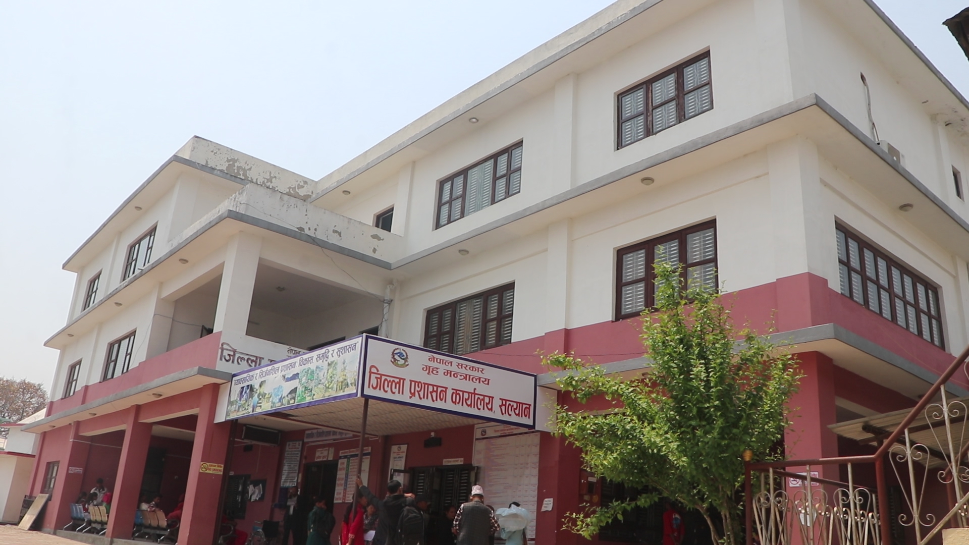 सर्भरले काम नगर्दा सल्यानमा तिन दिन देखि राष्ट्रिय परिचयपत्र सेवा अवरुद्ध