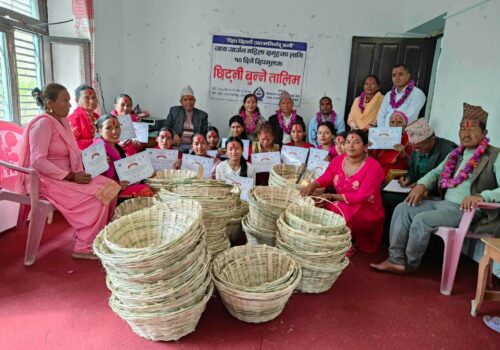 सल्यानका महिलाहरुलाई बाँसका सामग्री निर्माण तालिम