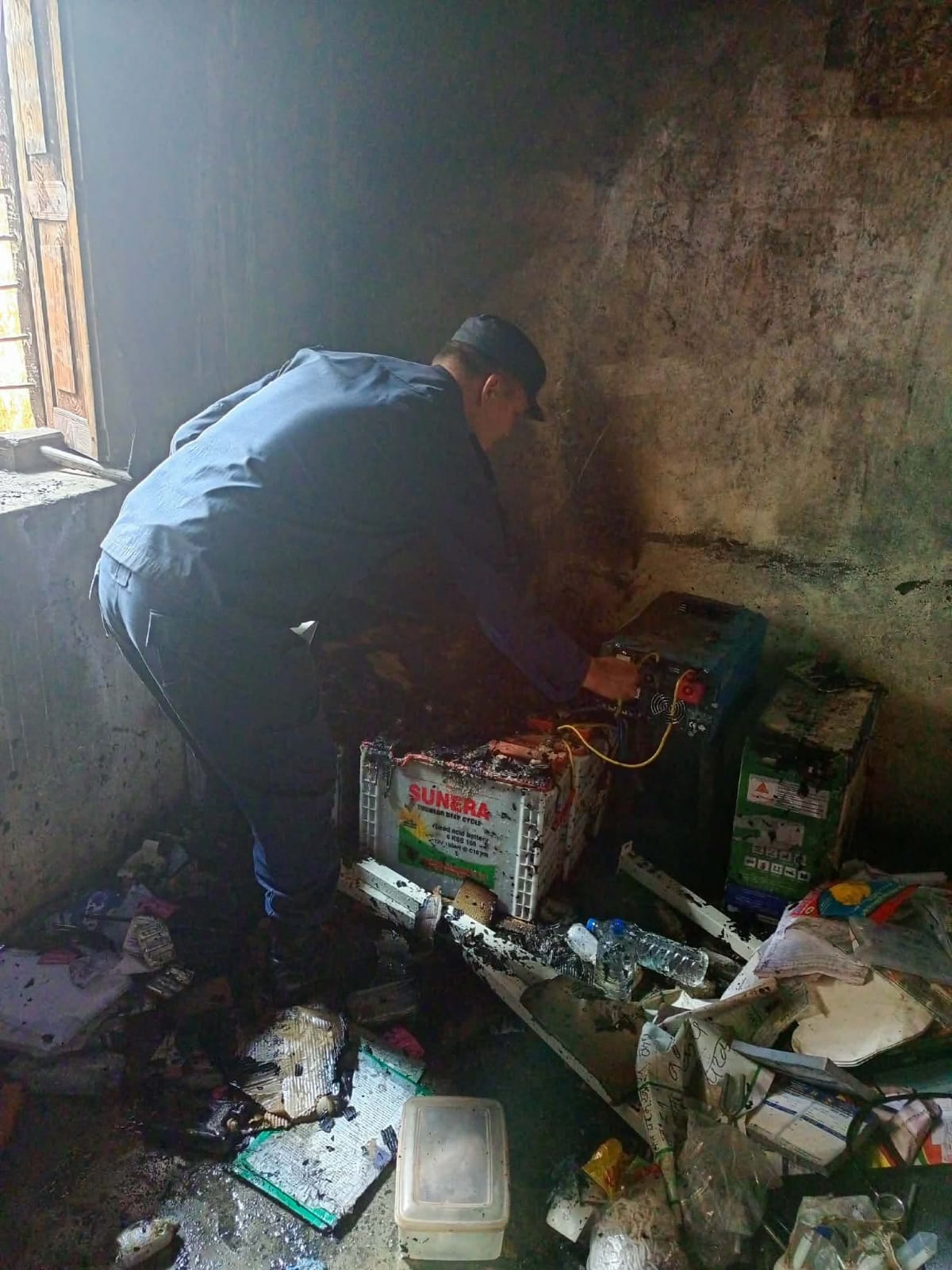 सल्यानमा विद्युत् सर्ट भई स्वास्थ्य चौकीमा आगलागी, करिब १६ लाखको क्षतिको अनुमान 